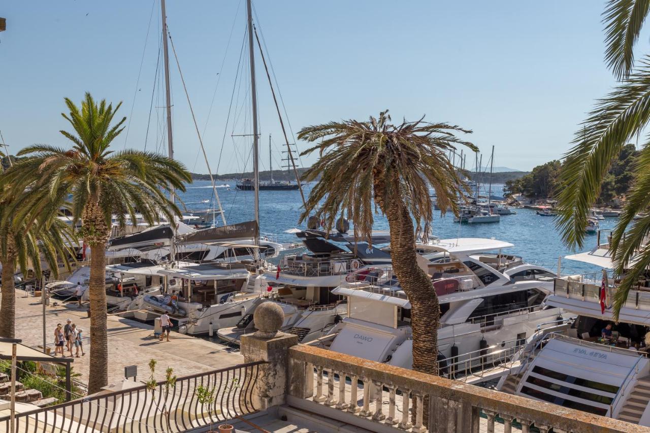 Couple'S Getaway In The Center Of Hvar W/Sea View ฮวาร์ ภายนอก รูปภาพ